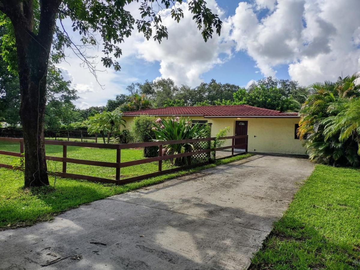 Sunshine Acre 2B 2B King Master Suite, Big Yard Davie Exteriör bild